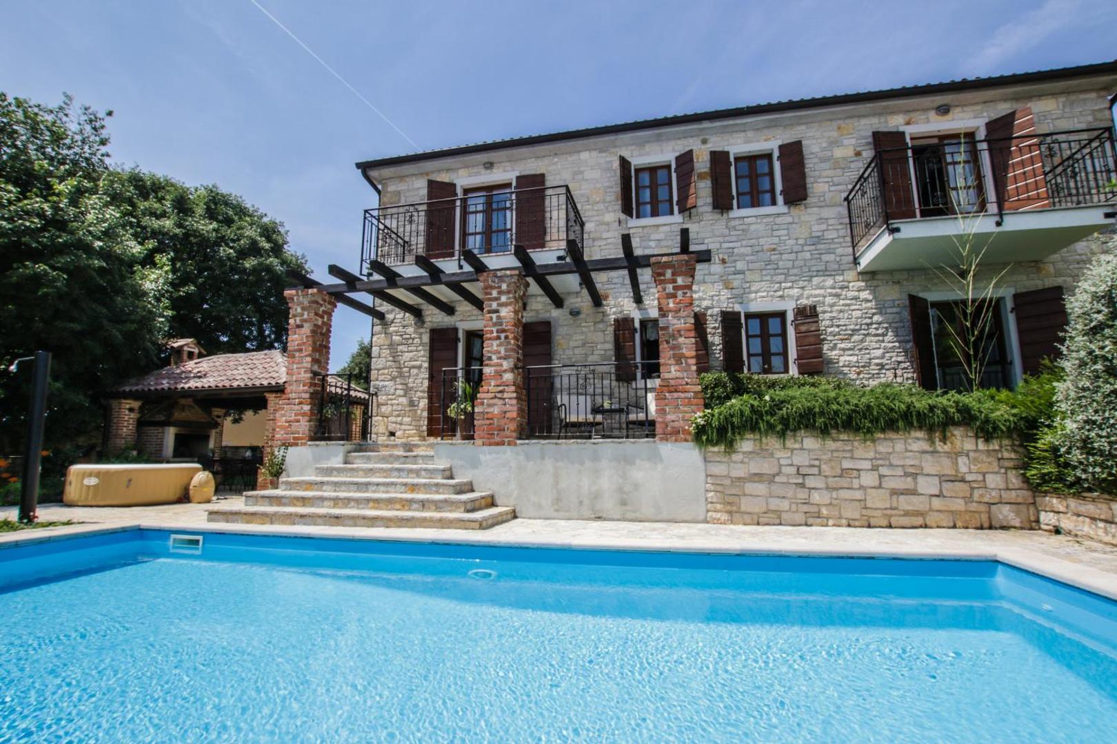 Villa Marinac — Detail